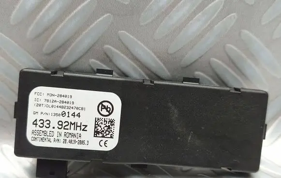Opel Zafira C Aerial antenna amplifier 13500144 7812A284019 28401928053