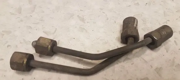 Jeep Cherokee Fuel injector wires 