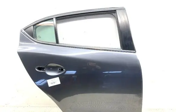 Mazda 3 II Rear door