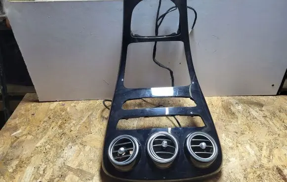Mercedes-Benz C W205 Center console Tunelerodkowe