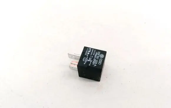 Volkswagen Golf V Other relay 3D0951253A