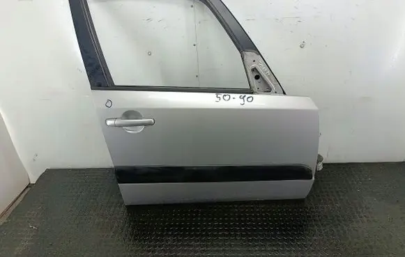 Suzuki SX4 Front door