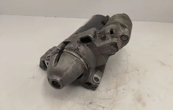 BMW 5 F10 F11 Starter motor 8570238 12418570238