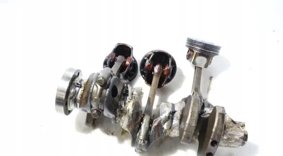 Volkswagen Polo VI Crankshaft 