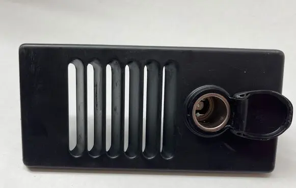 Opel Vivaro Rear air vent grill 788555196R 93456097 SP7610