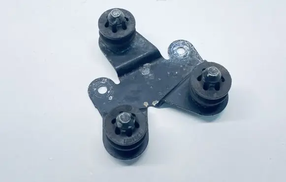 Skoda Octavia Mk2 (1Z) ABS pump bracket 1K0614235A