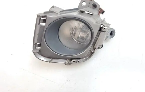 Toyota Prius (XW30) Front fog light 8148247020 89210657