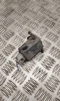 Hyundai Santa Fe Windscreen/windshield washer pump 985101W000