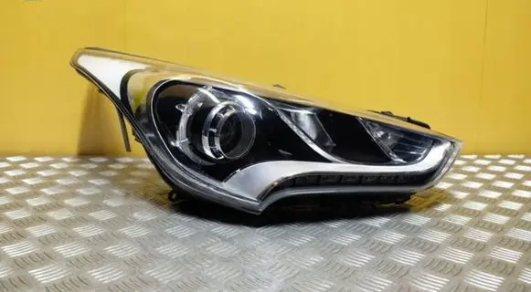 Hyundai Veloster Headlight/headlamp 92102-2V 2561