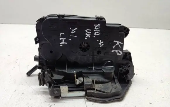 BMW X1 E84 Front door lock 7059973 A048315