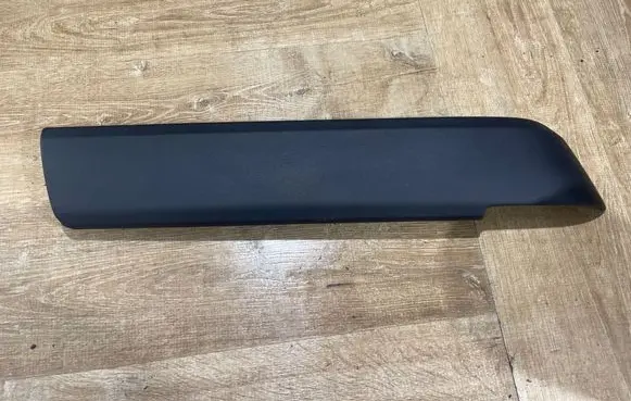 Front door card panel trim
