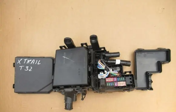 Nissan X-Trail T32 Fuse box set