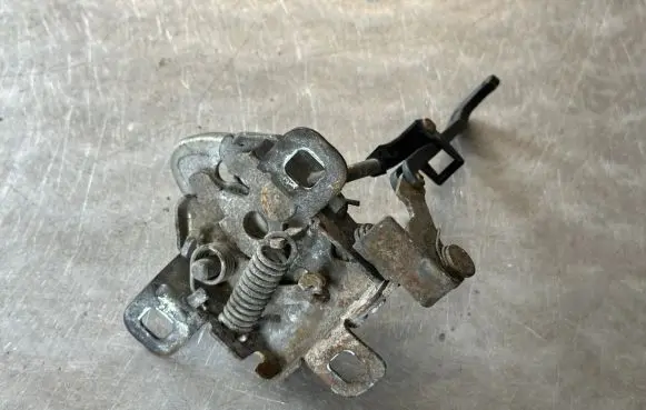 Fiat Doblo Engine bonnet/hood lock/catch