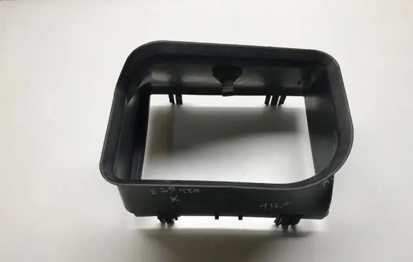 BMW 5 E39 Intercooler air channel guide 2246026