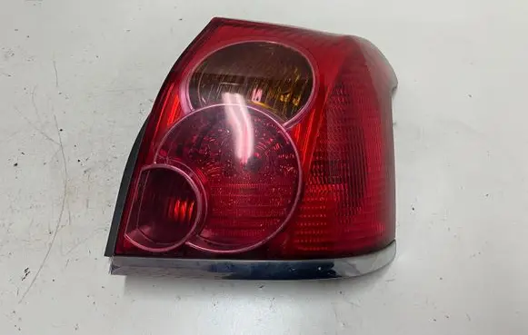 Toyota Avensis T250 Rear/tail lights 89028783
