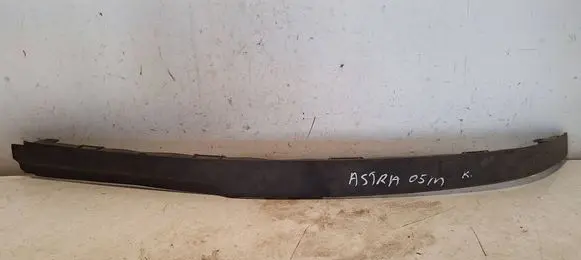 Opel Astra H Front bumper lip 13121998 375768702