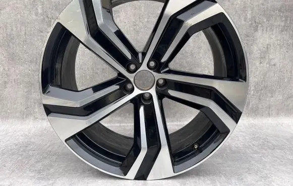 Volvo XC90 R22 alloy rim 