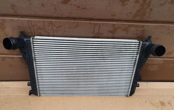 Volkswagen PASSAT B7 Intercooler radiator 3C0145805AN