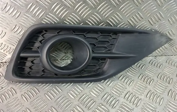 Honda CR-V Front fog light trim/grill 5396PB010