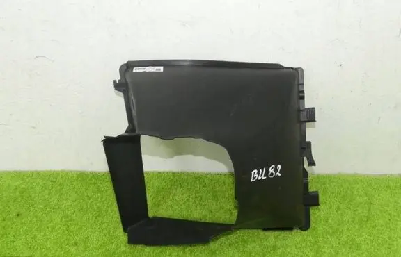 Porsche Macan (95B) Intercooler air channel guide 95B117336