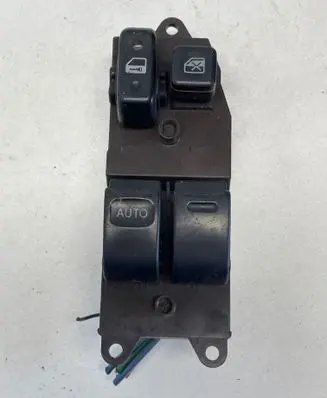 Toyota Yaris Electric window control switch T688FE0