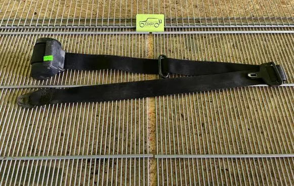 Mercedes-Benz G W460 Front seatbelt A0008607883