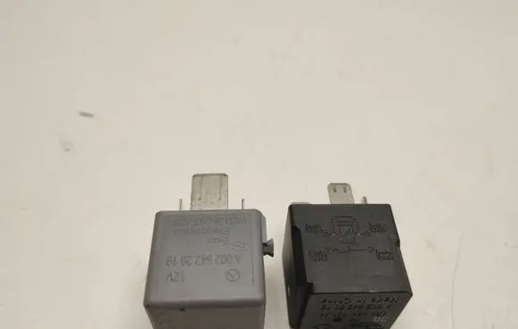 Mercedes-Benz ML W164 Other relay a0025428019