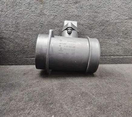 Audi A6 S6 C5 4B Mass air flow meter 059906461B 0281002403 059906461BX