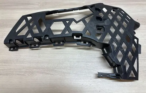 Volkswagen PASSAT B8 Front bumper mounting bracket 3g0807177