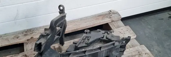 Audi Q5 SQ5 Headlight/headlamp mounting bracket 8R0805607A