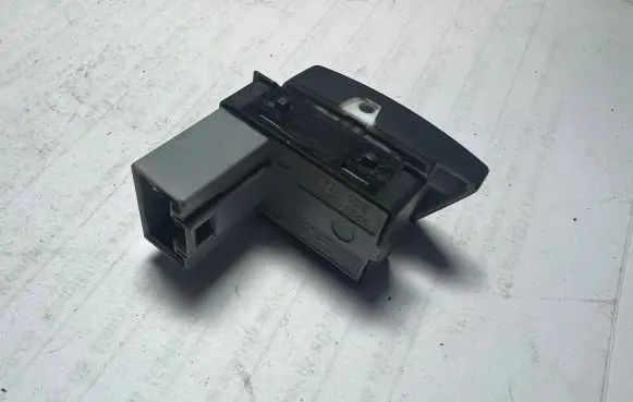Skoda Octavia Mk2 (1Z) Electric window control switch 1Z0959855
