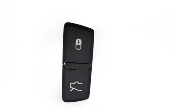 Maserati Levante Tailgate/boot open switch button 670060550