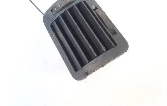 Skoda Superb B5 (3U) Dash center air vent grill 3u0819701a