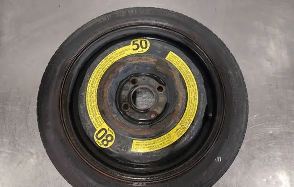 Volkswagen Golf III R15 spare wheel 535601025A