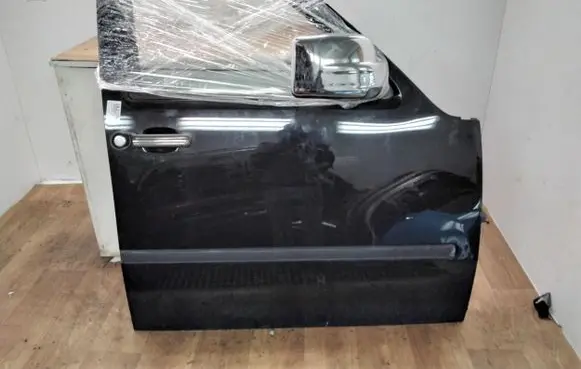 Dodge Nitro Front door
