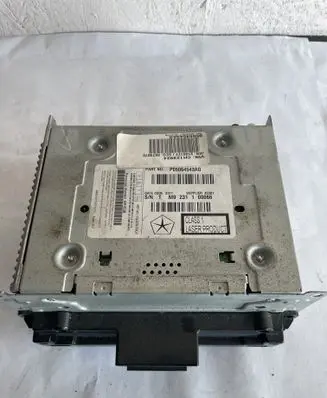 Chrysler 300C Radio/CD/DVD/GPS head unit P05064543AG 2311