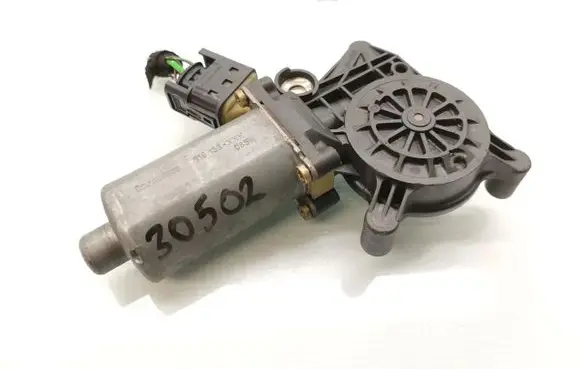 Mercedes-Benz E AMG W210 Front door window regulator motor 0130821709