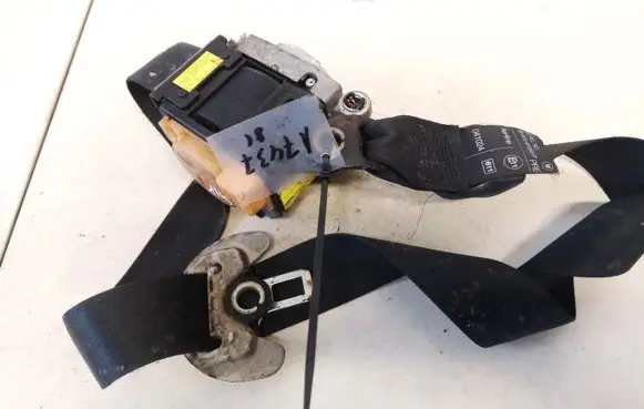 Toyota Avensis T250 Front seatbelt 7322005050 73220-05050