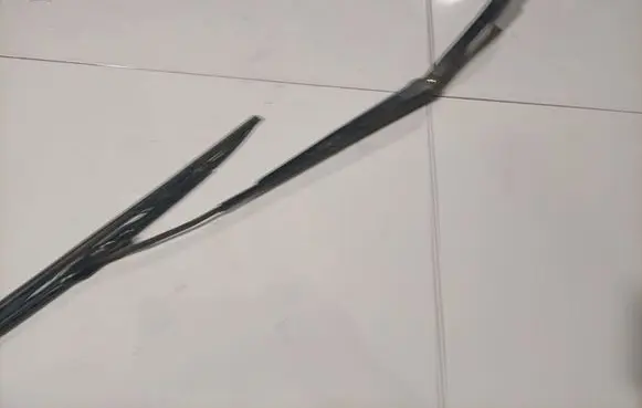 Subaru Legacy Front wiper blade arm 