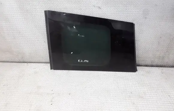 Mazda 5 Rear side window