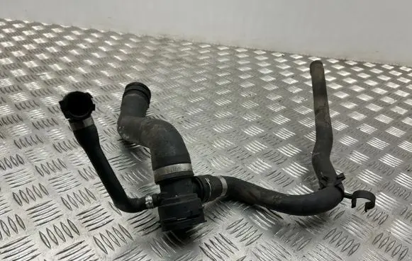 Engine coolant pipe/hose