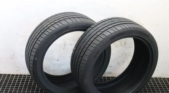 BMW 5 GT F07 R20 summer tire 24540R20 ROADX
