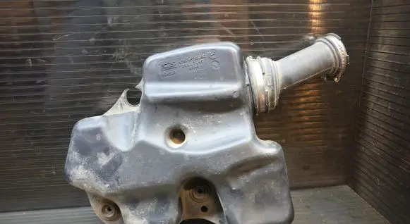 Intake resonator