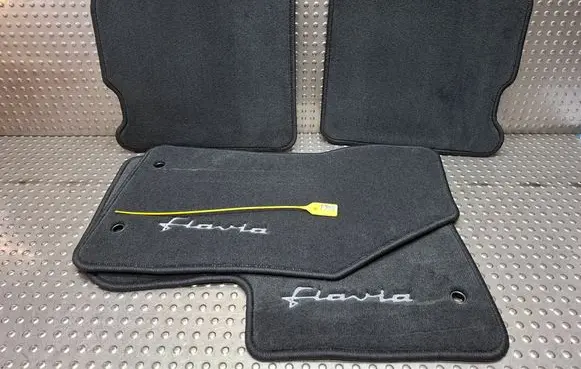 Lancia Flavia Car floor mat set 82213293