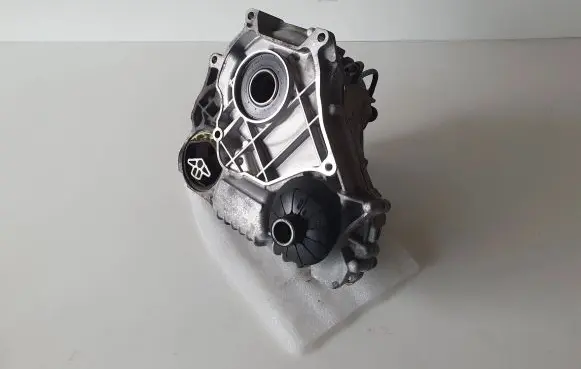 Gearbox transfer box case