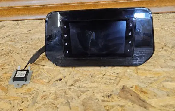 Suzuki SX4 S-Cross Radio/CD/DVD/GPS head unit 3A10263T30