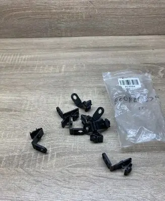 Audi A4 S4 B6 8E 8H Fender mounting bracket 8E0821389A