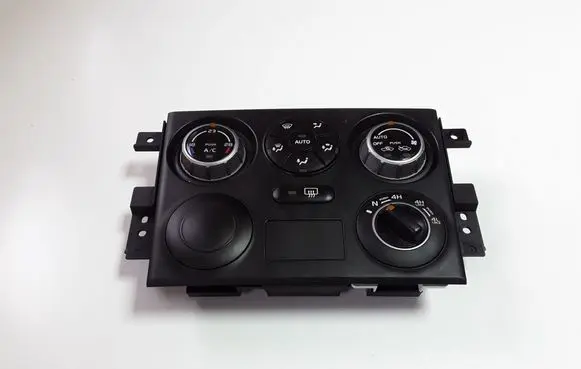 Suzuki Grand Vitara II Air conditioner control unit module 3951065J92