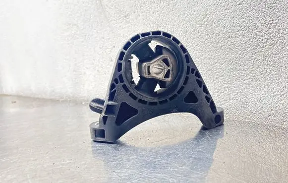 Opel Insignia A Engine mount bracket 13227769