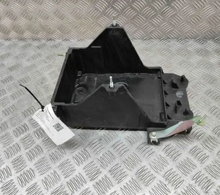Battery box tray